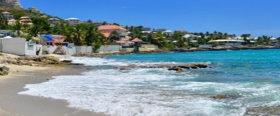 Pelicancay Beach
