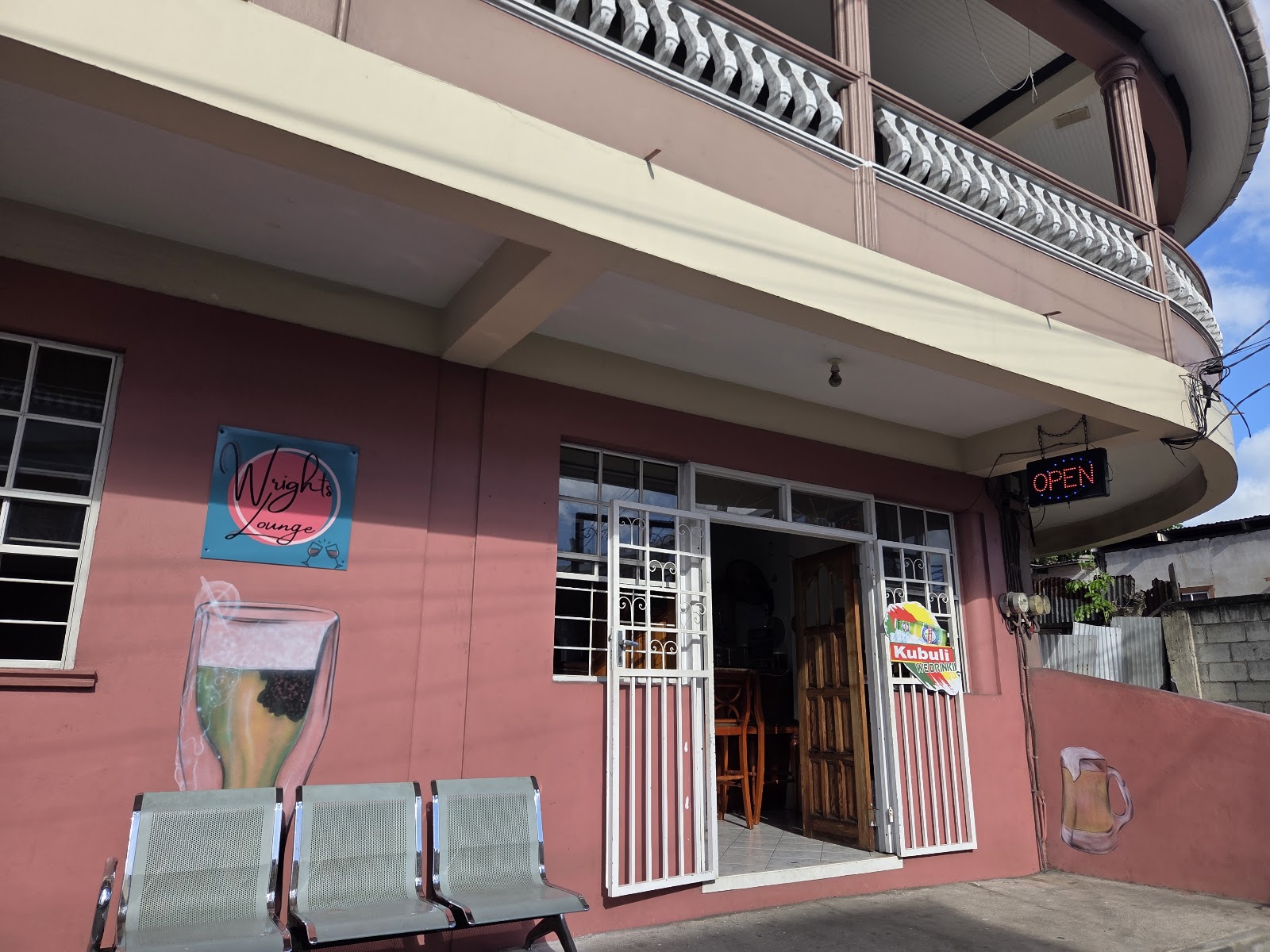 Wright's Lounge