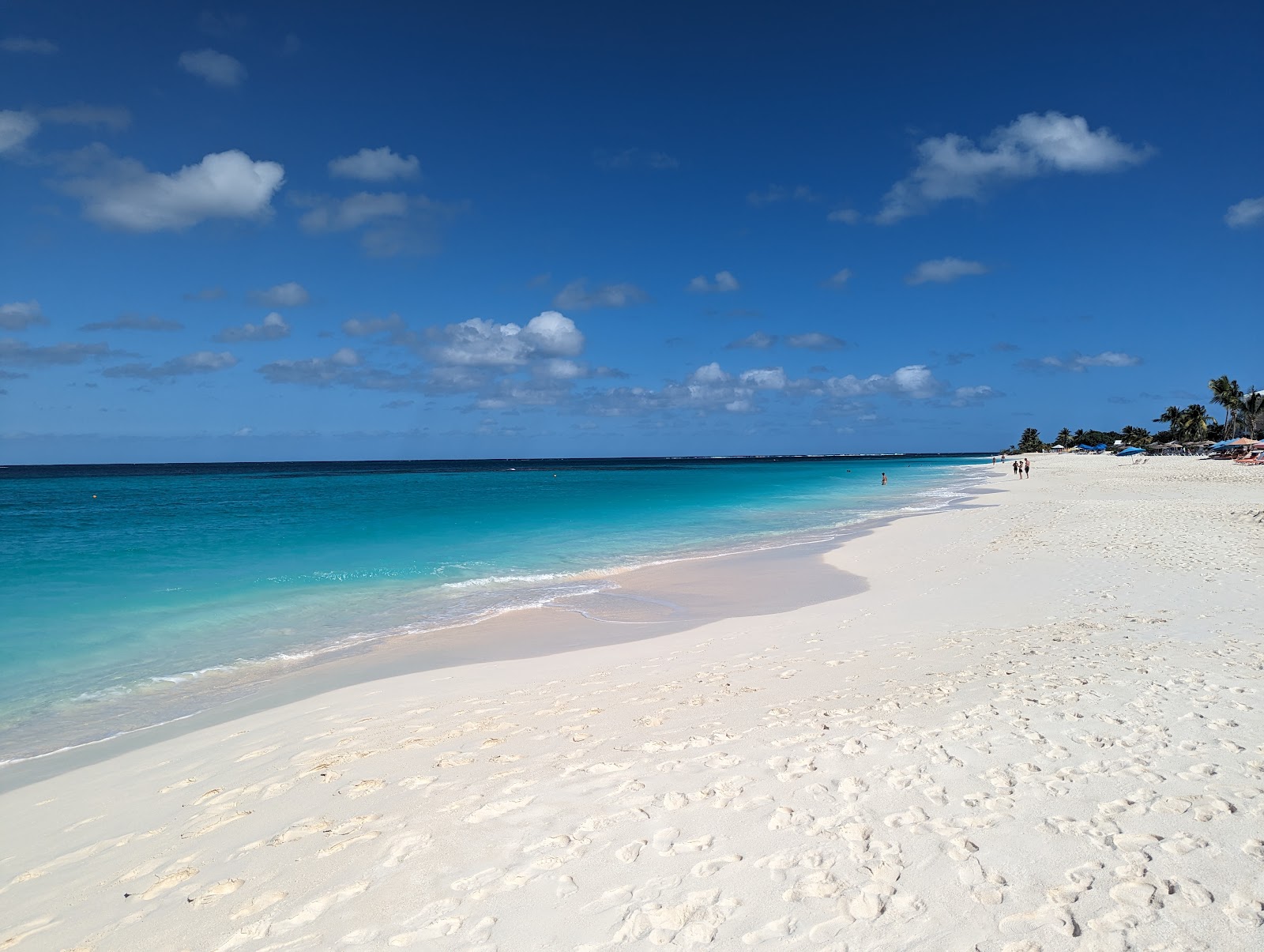 Shoal Bay Beach