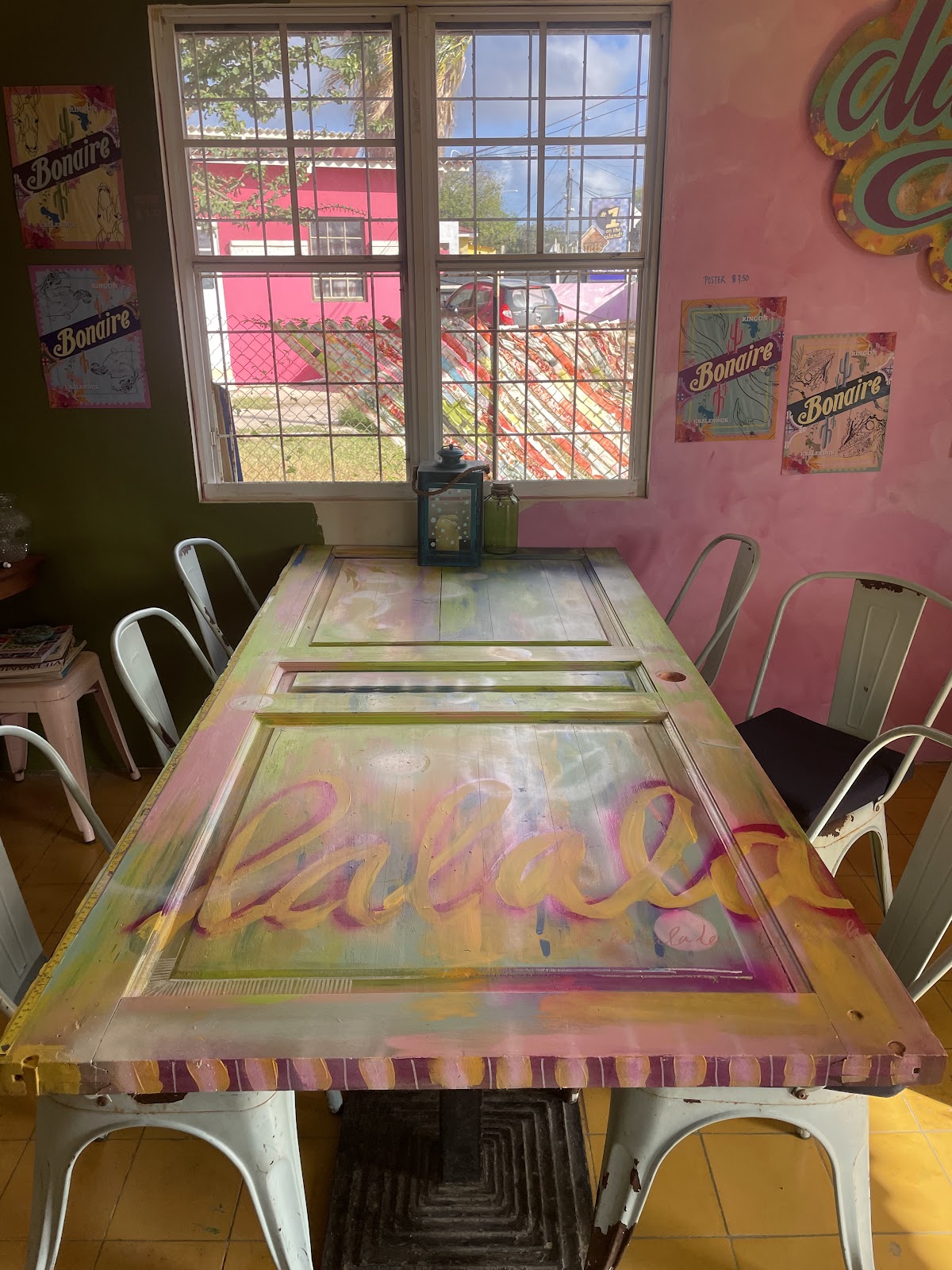 Kas di Lus (Aloha Bonaire)