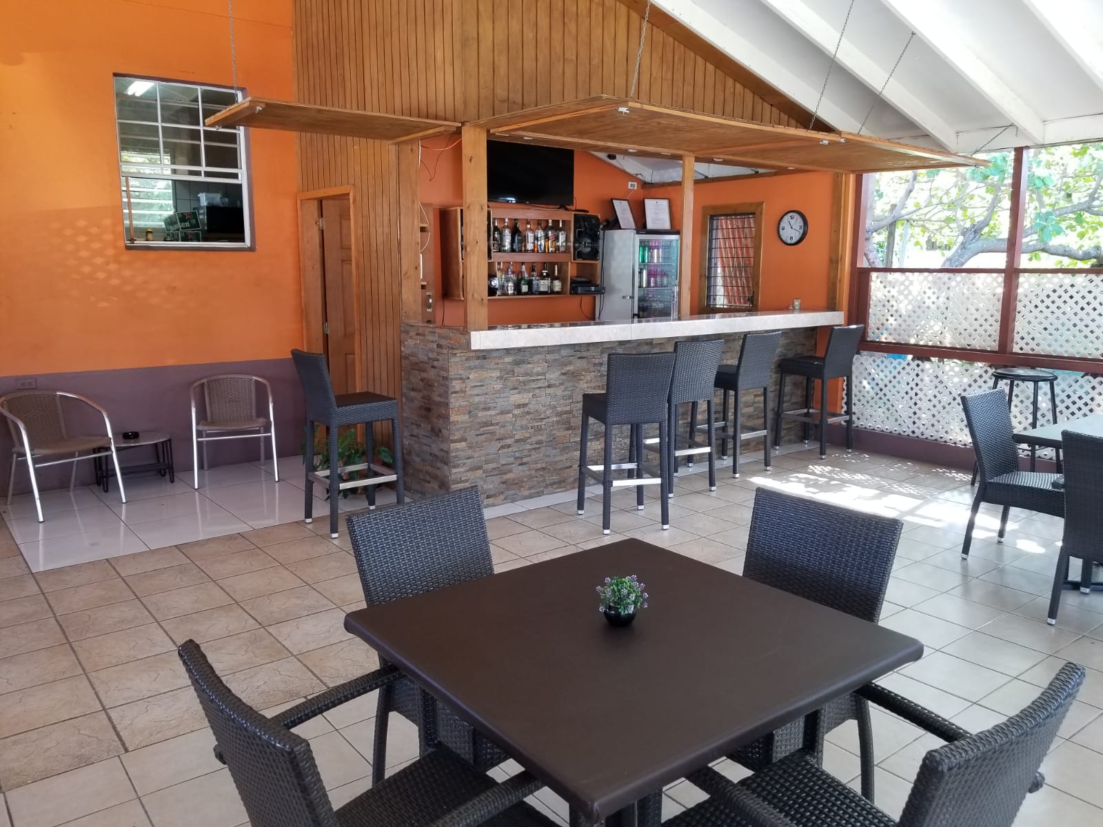 Willy's | Bar and Restaurant