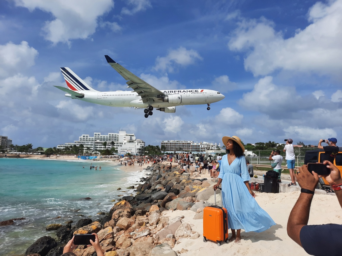 Maho Beach Plane Landings
